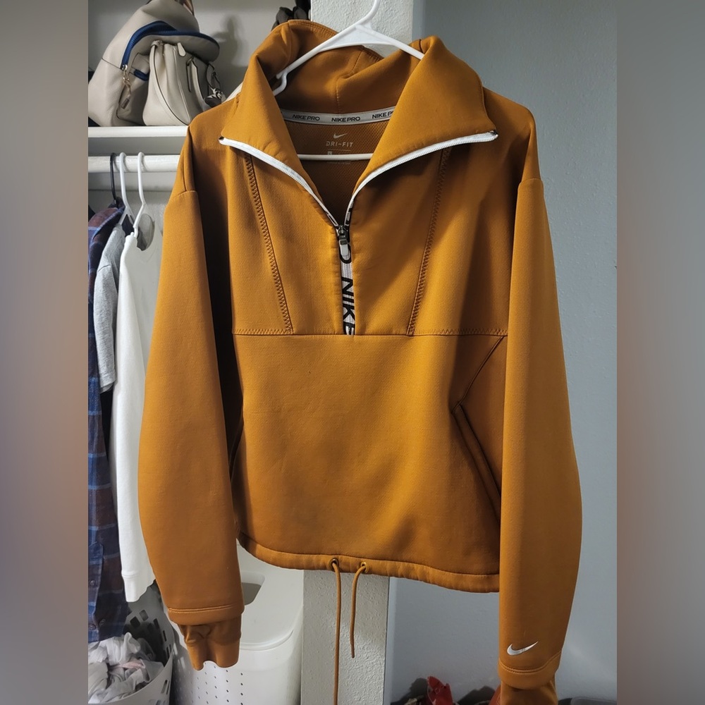 Nine Pro Cropped Mock Neck Top